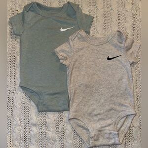 Nike Infant Bodysuit Set - Teal and Light Gray